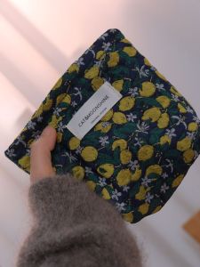 กระเป๋าเครื่องสำอางสีสันสดใส น่ารัก เล็ก ขนาดเล็ก กระเป๋าใส่ของใช้ในห้องน้ำแบบพกพา กระเป๋าเก็บเครื่องสำอางแบบยูนิเซ็กซ์