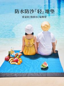 Lightweight Portable Thickened Outdoor Beach Mat Moisture Proof Picnic Mat Camping Waterproof Ground Pad for Hiking And Travel