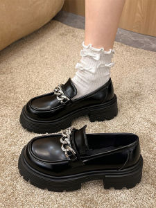 Retro British Style Womens Flats Spring 2025 Chain Thick Bottom Loafers Slip-On Skirt Matching Shoes Vintage Single Shoes