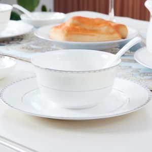 Simple Yet Elegant Bone China Bowl Ceramic Microwave Safe Soup Bowl Home Use Dinnerware Set Miniature Romantic Creative