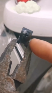 100pcs คลิปสกรูโลหะ รูปตัว U ป้องกันสนิม คลิปสกรูชุดกันชนรถ สําหรับยึดปะเก็นรถยนต์ และรถจักรยานยนต์