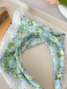 Sweet Pastoral Style Floral Lace Triangular Scarf Headband for Women Girls Summer Hair Accessory