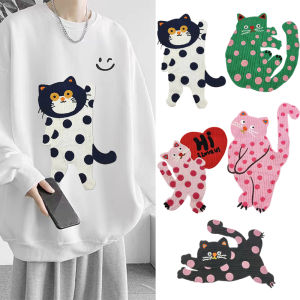 เสื้อยืดลายแมวสุดน่ารัก ปักลายสัตว์ ผ้าปะติด แจ็คเก็ต ขนเป็ด DIY งานฝีมือเย็บด้วยมือ ซ่อมแซมรู ผ้าอัดกาว