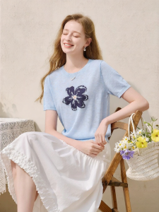 XIANGYING | Contrast Floral Jacquard Loose Knit Top