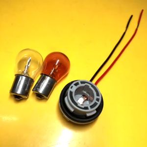 1PC Car Lamp Lights Bulb Socket 1156 1157 Universal S25 BA15S P21W T10 T20 BAY15D Brake Light adapter bulbs socket Car Socket