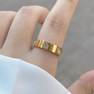 Non-Fading Titanium Steel Diamond Embedded Ring for Women Luxury Minimalist Rose Gold Couple Rings Geometric Pattern Accessories