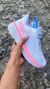Sepatu Senam Wanita Ringan Sepatu Hoka Wanita Berpori Sepatu Sneakers Wanita Putih Sepatu Jogging Wanita Sport Sepatu Olahraga Wanita Murah
