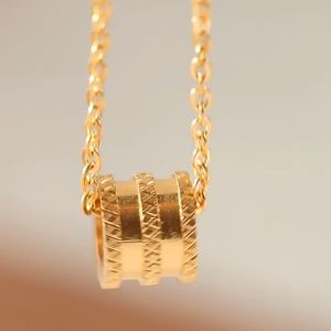 Lắc Tay Titan mạ vàng 24k sang trọng không han rỉ bóng sáng bảo hành 02 năm Lu Thống MLJK117