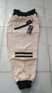 Celana jogger 3/4 / jogger pendek pria pinggang karet