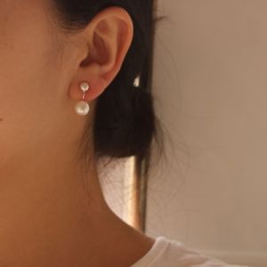 ต่างหูแบบเดียวกันกับ Song Hye ตุ้มหูหมั่นโถวไข่มุกน้ำจืดธรรมชาติที่หนีบหูแบบหนีบต่างหูเงินแท้สำหรับงานแต่งงานของขวัญผู้หญิง