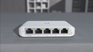 Ubiquiti Networks UniFi USW-Flex-Mini Managed 5-Port Gigabit Network Switch with USB-C Power Adapter -1 YEAR WARRANTY