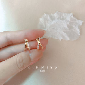 Fashionable Cross Earrings Womens Elegant Design Hoop Earrings Alloy Plated Silver Gold Fresh out New Jewelry Accessories