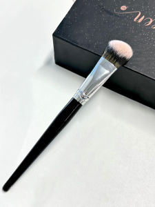 Blush Cream Brush Foundation Brush Face Makeup Brush Seamless No Powder Eating Gradient Highlighting Finger Head Brush