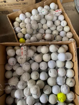 Golf balls preloved sold by 12pcs