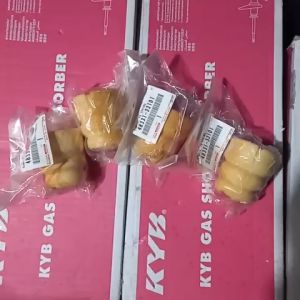 TĂM BÔNG GIẢM XÓC/PHUỘC NHÚN TOYOTA CAMRY 2003 VIỆT NAM. 3.0V (6 MÁY) Thương hiệu: TOYOTA  Xuất xứ:  JAPAN