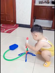 Mainan Anak Edukasi Peluncur Roket Terbang Bahan Busa Luminous Untuk Edukasi Anak Mainan Olahraga Luar Ruangan