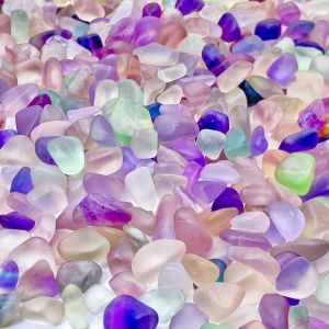 50g/100g สุ่มคุณภาพสูง 7-12 มม.Fluorite ชิปตกแต่งคริสตัลธรรมชาติดิบหินของขวัญวันเกิดตกแต่งฉาก.