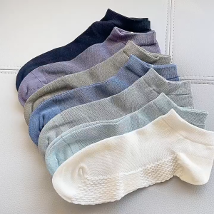 CEEKEY ถุงเท้าผู้ชายฤดูร้อนถุงเท้าสั้นบาง ๆ ปากตื้นมองไม่เห็นส้นถุงเท้าผ้าฝ้ายถุงเท้าสั้นฤดูใบไม้ผลิฤดูร้อน