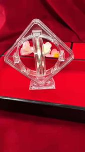 Khung Xoay Kèm Đế Nhựa Arylic trong suốt Trưng Bày Xu kích thước đưng 4cm - SP007951