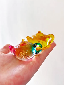 茶壶 招财摆件 Crystal Teapot 琉璃 把把壶 装饰 摆件 福字壶 招财进宝 聚宝盆 元宝 五帝钱  Feng Shui Decoration Lucky  Lucky Ornaments Gift 文玩 风水 招财