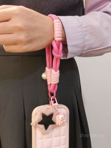 สร้อยข้อมือโทรศัพท์มือถือแบบสั้น สร้อยข้อมือแบบ 2-in-1 รูปตัวละครการ์ตูน สร้อยคอรูปมุกเรียบง่ายและทันสมัยสำหรับผู้หญิง