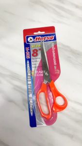 กรรไกร 505-8 นิ้ว ตราม้า ใบมีดผลิตจากสแตนเลสคุณภาพดี ขนาดสินค้า (ยาว) : 8 นิ้ว มีความคม และแข็งแรงทนทาน