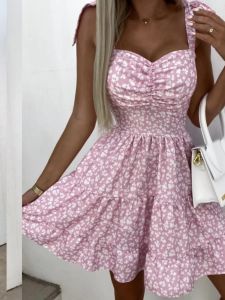 ชุดเดรสสั้นลายดอกไม้หวานๆ สำหรับผู้หญิงในฤดูร้อน สายรัดไหล่ เอวสูง คอวี แขนกุด กระโปรงทรงเอ ชุดเดรสผู้หญิง