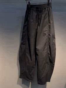 PAIBOLI | กางเกงขายาวทรงหลวมสีดำสำหรับผู้หญิงไซส์ใหญ่ ดีไซน์โค้ง สไตล์ลำลอง ทรงเอวสูง กางเกงขายาวทรงหลวมสไตล์เกาหลี