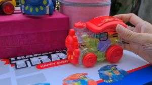 2 แบบ รถไฟ สีสันสดใสน่ารัก น้ำหนักเบา แบบสีสันสามารถเปิดกระโปรงด้านหน้า (ราคา 2 แท็บ)