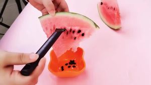 Watermelon Seed Removal Tool Fruit Divider Manual Watermelon Seeding Removal Fruit Digging Kitchen Gadget