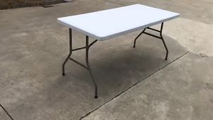 Portable White HDPE Folding Table 6FT Outdoor Plastic Foldable Dining Table