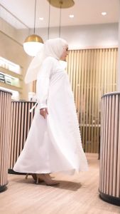 Gamis Seruty Baby Doll Kombinasi Renda: Desain Elegan & Nyaman