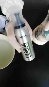 Chai xịt tạo bọt vệ sinh giày sneaker Collonil 125ml Made in Germany