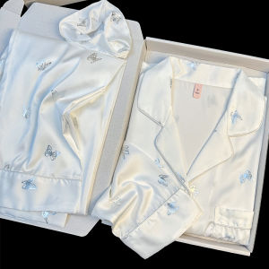 เรียบหรู น้ําแข็งพิมพ์ผีเสื้อสีเงิน ผ้าไหม แขนยาว กางเกง ชุดนอน ชุดสําหรับผู้หญิงเสื้อผ้าบ้านที่สะดวกสบาย ฤดูใบไม้ผลิ ฤดูใบไม้ร่วง สวมใส่