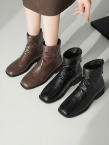 Josiny | Slimming All-Season French Style Crinkled Chunky Heel Boots
