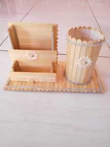 Tempat ATK dan Hp terbuat dari Kayu Stik Es Krim