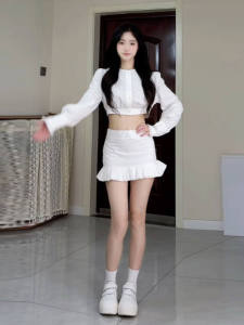 Fashionable Korean Style Womens Outfit Bodycon Top And Mini Skirt Two-Piece Set Summer 2026 Womens Clothing Ensemble