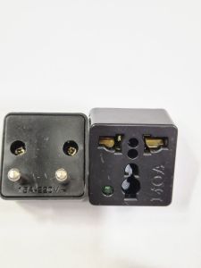 Phích ( Ổ ) cắm chuyển đổi 3 chấu sang 2 chấu  căm được nhiều loại phích Lioa