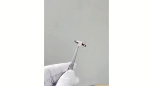 ชุบทองคำขาว ฝังเพชร Moissanite Radiant cut 1กะรัต สุดหรู แหวนเงินแท้