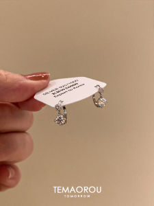 Rock Sea Love Simple Silver Flashing Zircon Womens Ear Cuffs New Style Daily Versatile Ear Jewelry Elegant Sensation