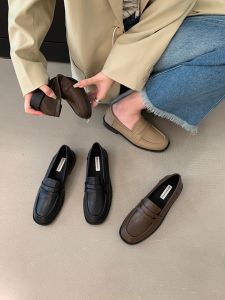 Giày Đế Bằng Da Mềm Màu Đen Phong Cách Anh Cho Nữ Mùa Xuân 2025 Giày Lười Đa Năng Đế Bằng Đế Cao Su Mũi Tròn