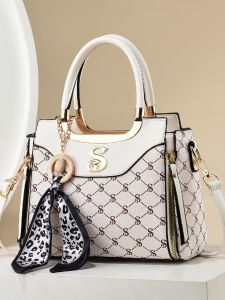 Fashionable Ladies Shoulder Bag 2025 New Style Versatile Crossbody Bag with Zipper Soft PU Leather Handbag for Business And Leisure