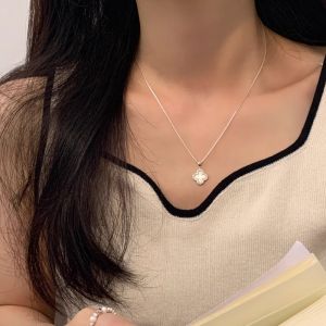 สร้อยคอ Zircon 4 ใบ ประดับเพชร หรูหรา สำหรับผู้หญิง ดีไซน์หรูหรา โซ่กระดูกไหปลาร้า โซ่คอ 2025 โซ่คอแบบใหม่