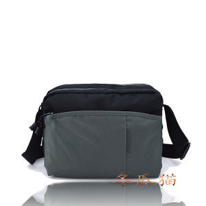 กระเป๋าผ้าใบผู้ชายกระเป๋าผู้ชายสะพายไหล่สะพายข้างกระเป๋าลำลองยอดนิยมสำหรับ iPad กระเป๋าเบาพิเศษสำหรับกลางแจ้งขี่จักรยานมีช่องใส่ของได้เยอะ