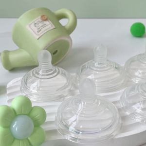 Núm ty silicon siêu mềm tự nhiên cho bé Tommee Tippee Natural Medium Flow 3-6 tháng (vỉ đôi)