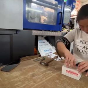 Nắp Đậy Cống Thoát Nước Sàn Nhà Tắm / Ban Công Chống Côn Trùng Màu Trắng Cho Ống có Đường Kính 50-160mm Đa Năng