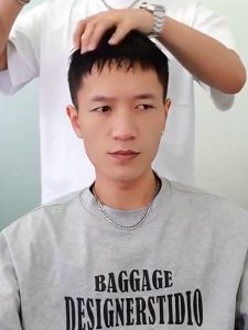 เสื้อผ้าไหมวิกผมแบบโมโน สำหรับผู้ชายวิกผมสั้นตาข่ายระบายอากาศได้แฮร์พีซติดผมสไตล์หล่อแฟชั่นผมปลอมสีธรรมชาติ100% เส้นผมมนุษย์