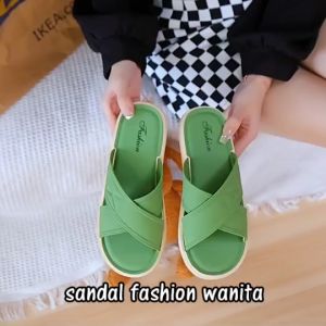 Sandal Slop Wanita: Desain Trendy & Nyaman untuk Acara Santai