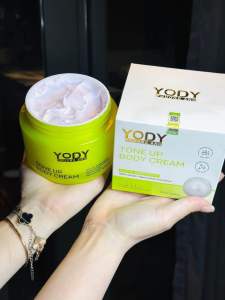 Kem dưỡng trắng da body -TONE UP BODY CREAM Yody