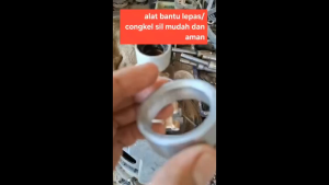 Alat bantu lepas Seal Shock depan dengan mudah murah